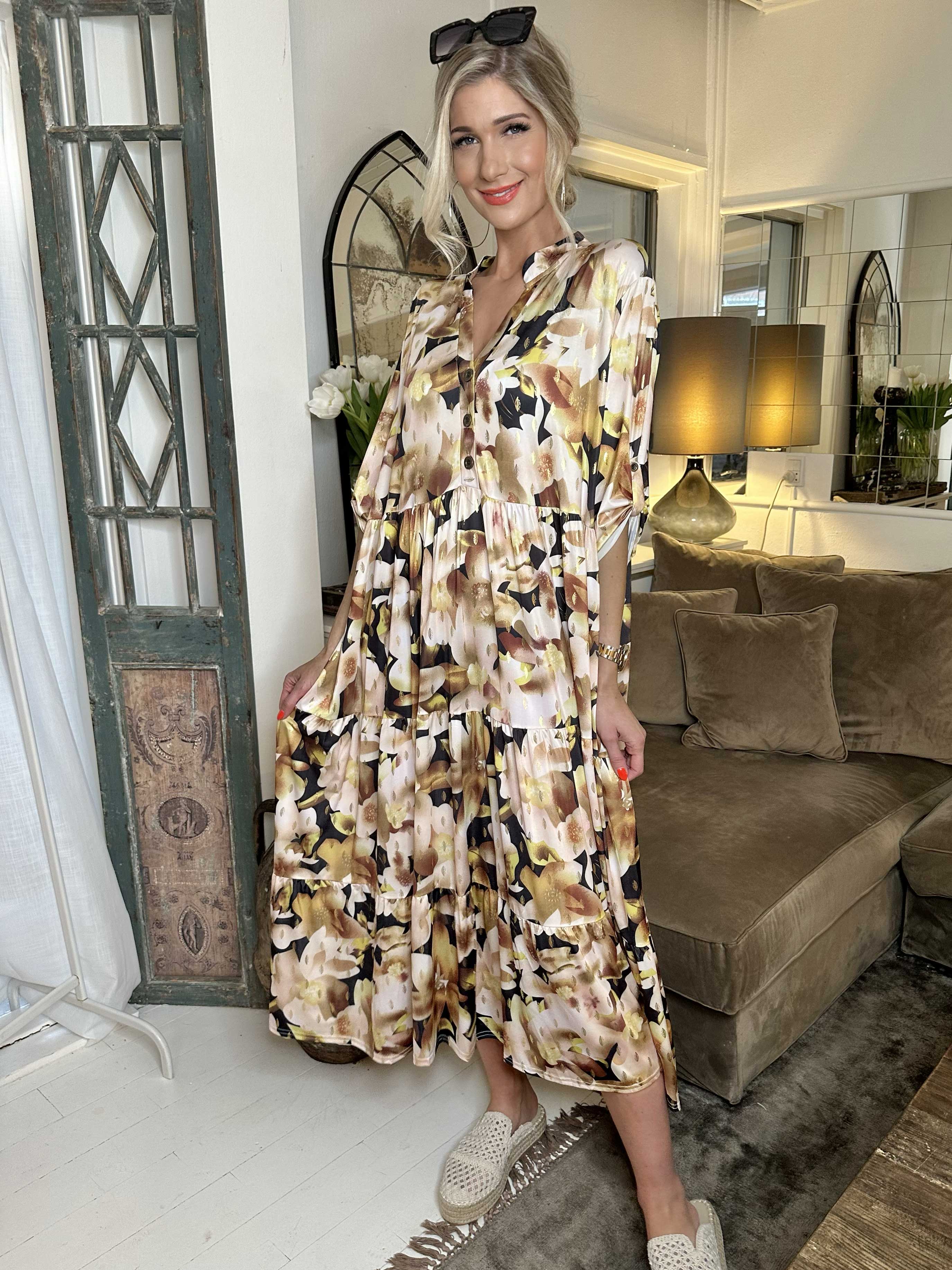 Milano Flower - Lång mönstrad klänning med lager-på-lager look - Beige